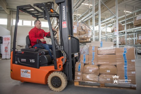 Átadták a Katolikus Karitász székesfehérvári logisztikai központját